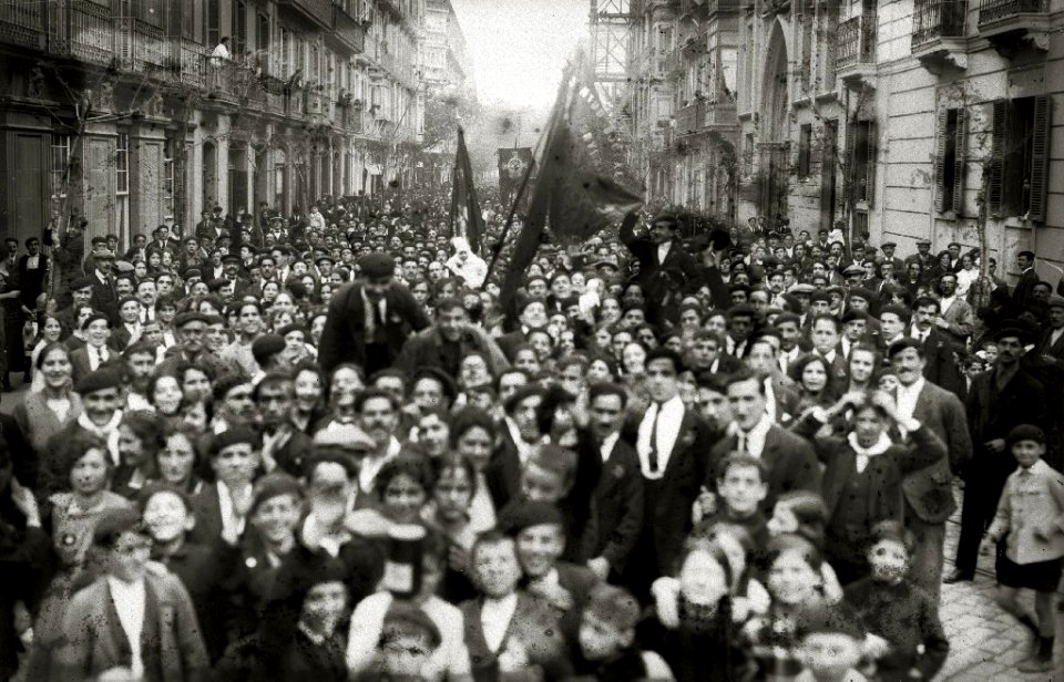 Manifestación sindical por las calles de San Sebastián (4 de 13) - Fondo Car-Kutxa Fototeka
