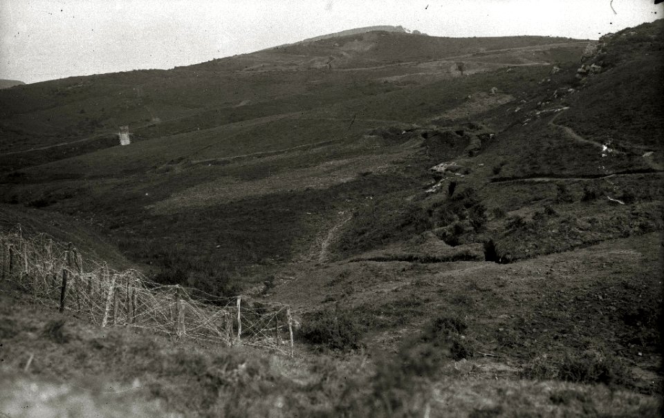 Maniobras militares en el campo (8 de 8) - Fondo Car-Kutxa Fototeka