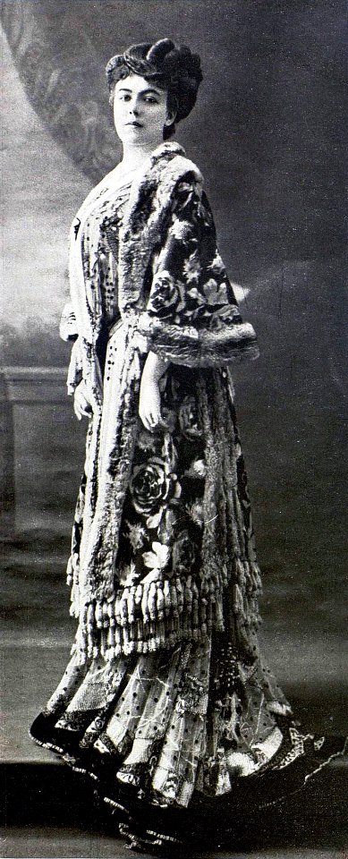 Manteau du soir par Redfern 1908 cropped