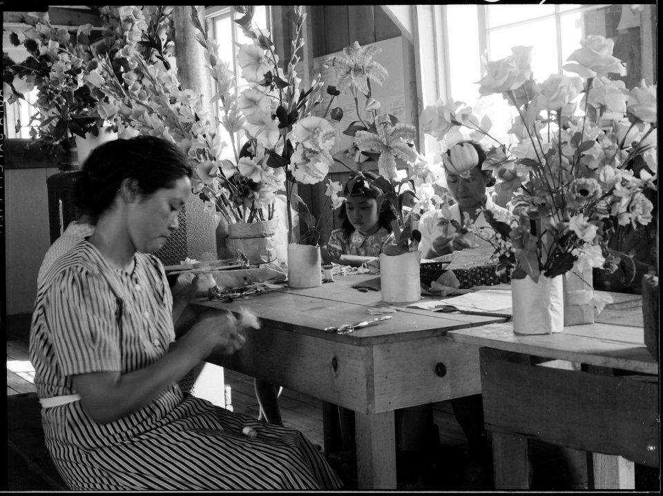 Manzanar Relocation Center, Manzanar, California. Making artificial flowers in the Art School at th . . . - NARA - 538182