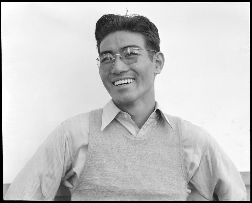 Manzanar Relocation Center, Manzanar, California. Henry Ishizuka, graduate of University of Califor . . . - NARA - 537997