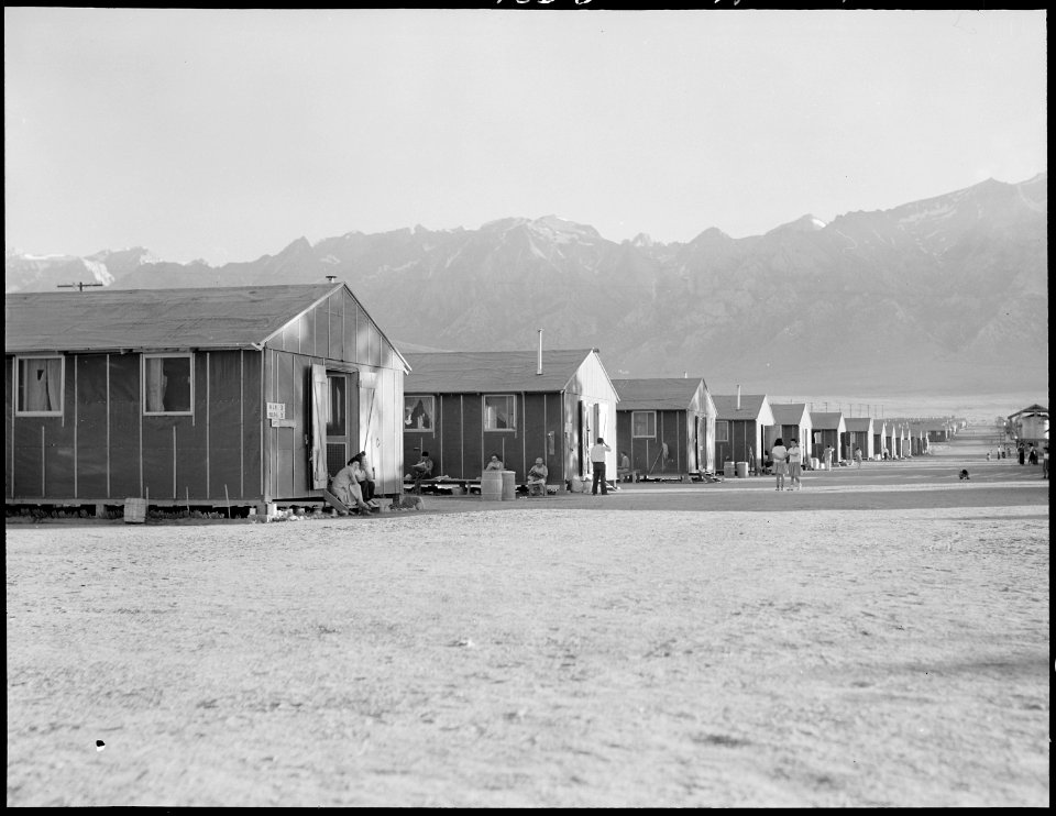 Manzanar Relocation Center, Manzanar, California. Street scene at this War Relocation Authority cen . . . - NARA - 538127