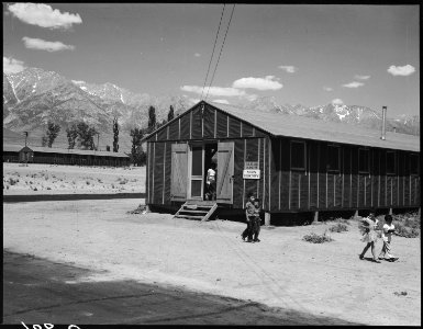 Manzanar Relocation Center, Manzanar, California. The main Library at this War Relocation Authority . . . - NARA - 538178