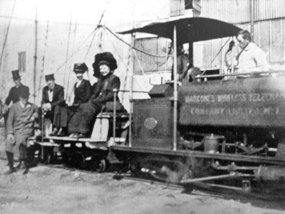 Marconi Wireless railway, Clifden - The vice regal special at Clifden, Co. Galway, visiting the newly built wireless station ca 1907