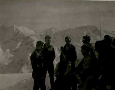 Mannschaft der Radio-Station 3a auf Mt.Tonale. (BildID 15515260)