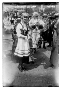 Margaret St. Clair LCCN2014707344