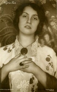 Maria Fein by Hugo Erfurth, Dresden, c. 1913
