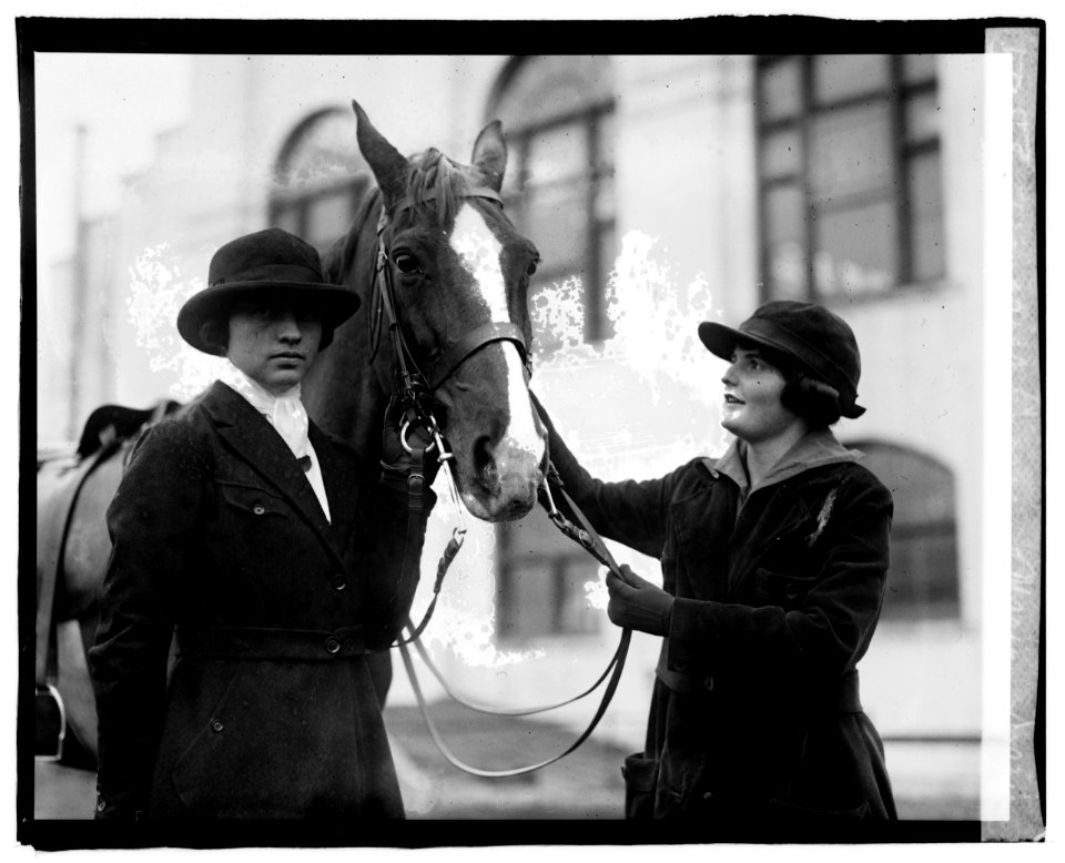 Margaret Crossen & Marian Drian LCCN2016827257