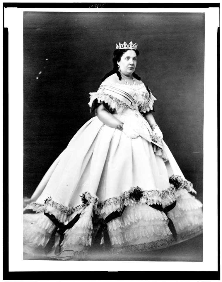 Maria Christina, Queen regent, full-length portrait, standing, facing right LCCN94511645