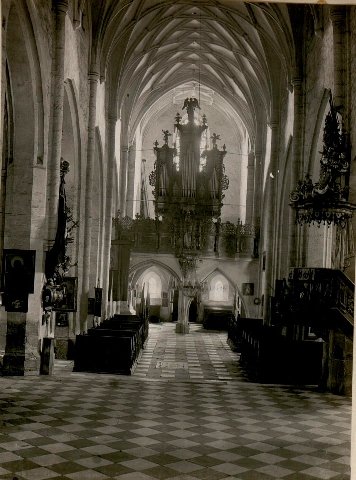 Maria Saal, Pfarrkirche, Blick zum Orgelempor. (BildID 15509795)