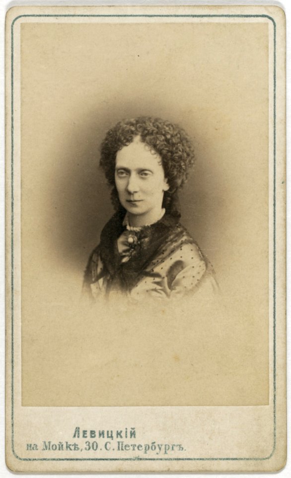 Marie Alexandrovna, wife of Alexander II, Emperor of Russia, head-and-shoulders portrait, facing left LCCN99615679