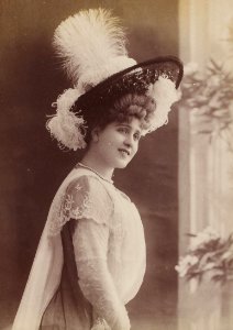 Marguerite Brésil, btv1b8596914s-p011, 2