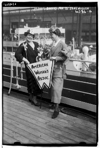 Marie Dressler and Jane Miller LCCN2014718427