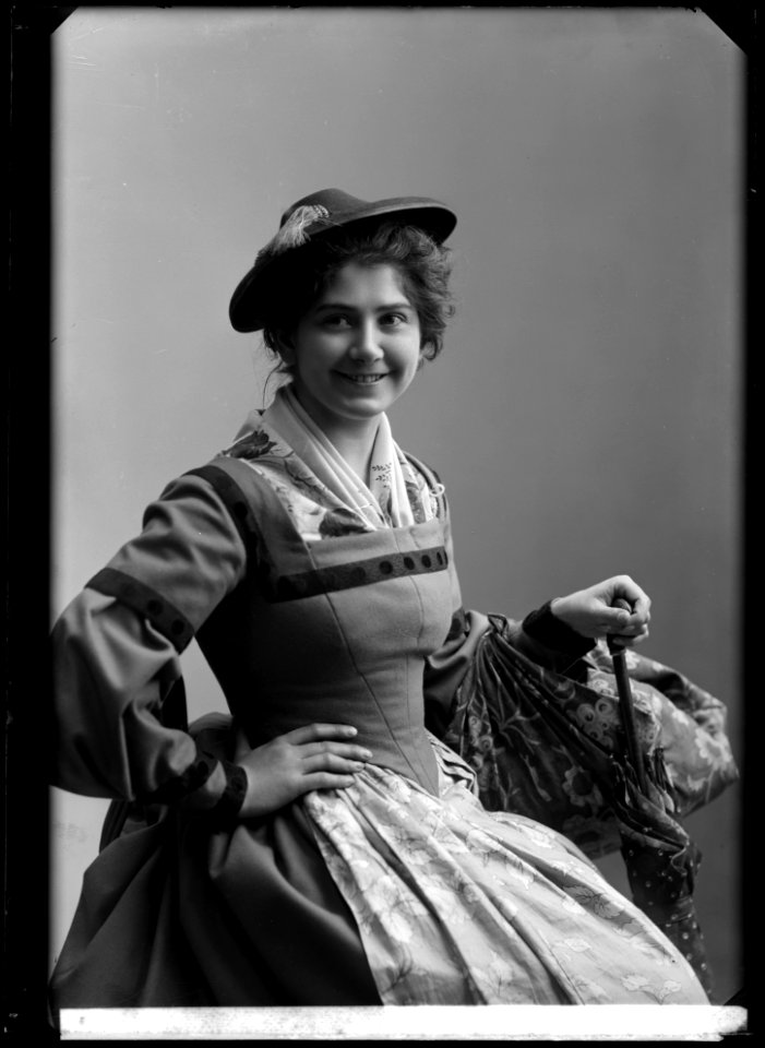 Margit Torsell as Horlacher-Lisa in Samvetets mask at Dramaten 1908 - SMV - GT048