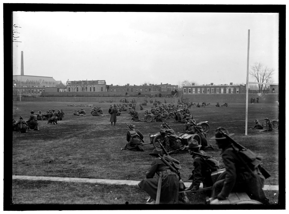 MARINE CORPS, U.S.N. MACHINE GUN UNIT DEMONSTRATION AT BALL PARK LCCN2016868730