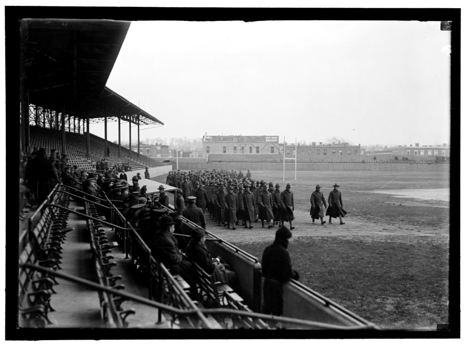 MARINE CORPS, U.S.N. MACHINE GUN UNIT DEMONSTRATION AT BALL PARK LCCN2016868732