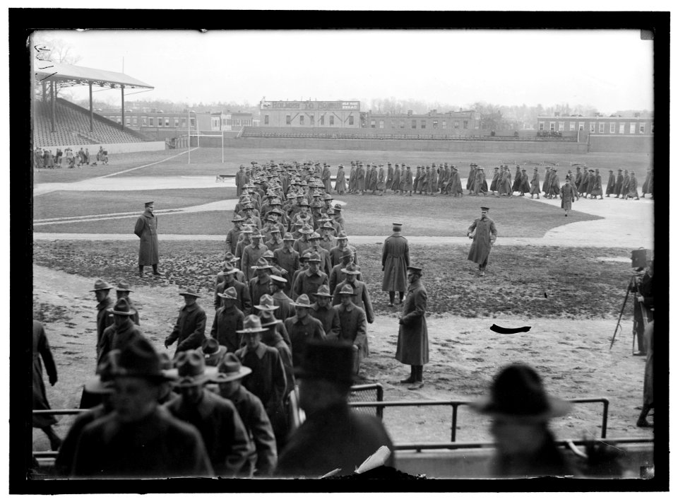 MARINE CORPS, U.S.N. MACHINE GUN UNIT DEMONSTRATION AT BALL PARK LCCN2016868733