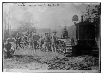 Marine tractor for 3-inch guns LCCN2014705908