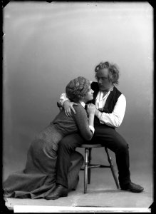 Maria Sjöberg and Eugen Nilsson in 33,333 at Folkteatern 1911 - SMV - NN016