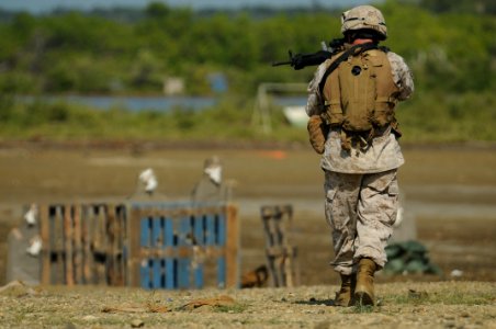 Marines at GTMO firing range 110726-N-AT101-038