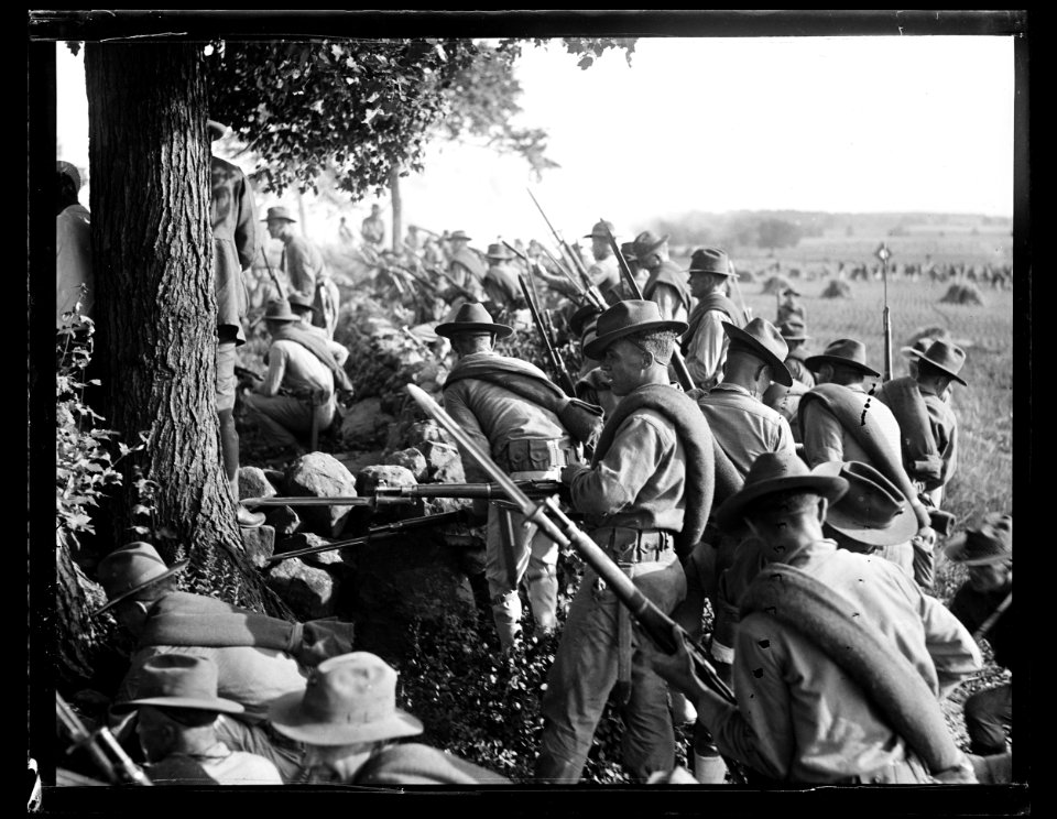 Marines during reenactment of Pickett's Charge at the battle of Gettysburg. Pennsylvania LCCN2016891535