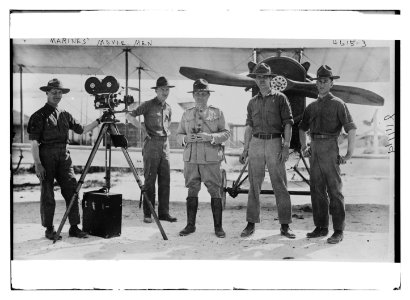 Marines' movie men LCCN2014707138