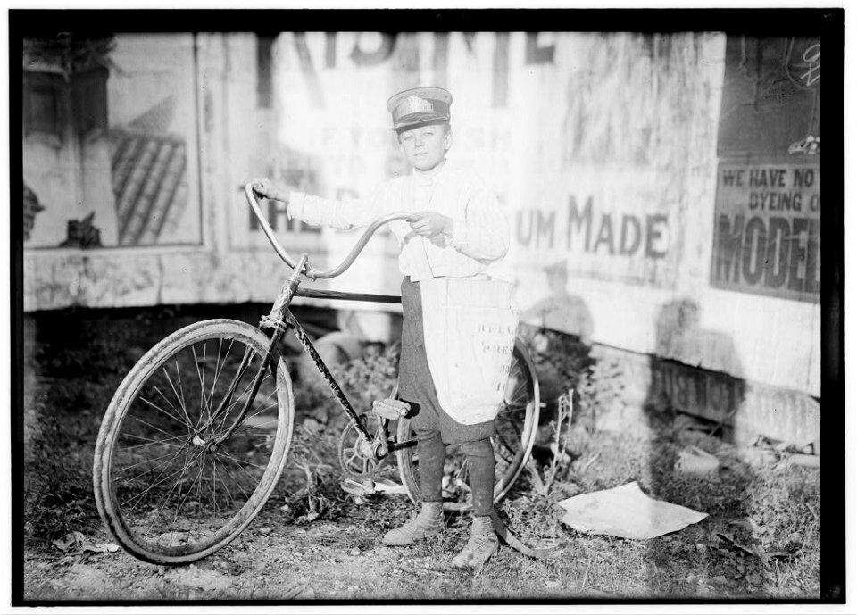 Marion Davis, Messenger -21 for Bellevue Messenger Service. Fourteen years old. 'Been messenger, off and on, for two years. Not supposed to go to the Reservation under sixteen years, but I LOC nclc.05529