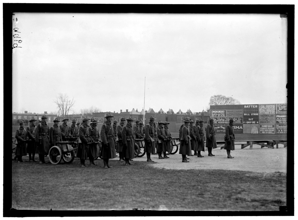 MARINE CORPS, U.S.N. MACHINE GUN UNIT DEMONSTRATION AT BALL PARK LCCN2016868726
