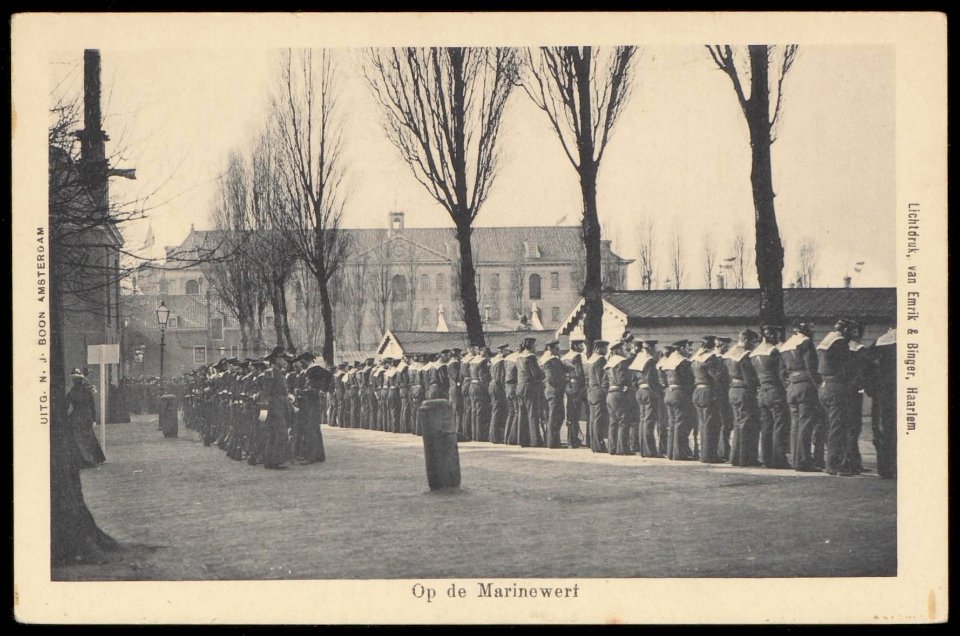 Marine-etablissement, Grote Kattenburgerstraat 7-17C tijdens bezoek van Koningin Wilhelmina en prins Hendrik