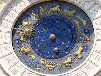 Monument blue golden