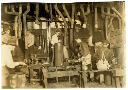 Marion Flint Glass Co., Boys work here but the boss would not permit any photographing. LOC cph.3a19695