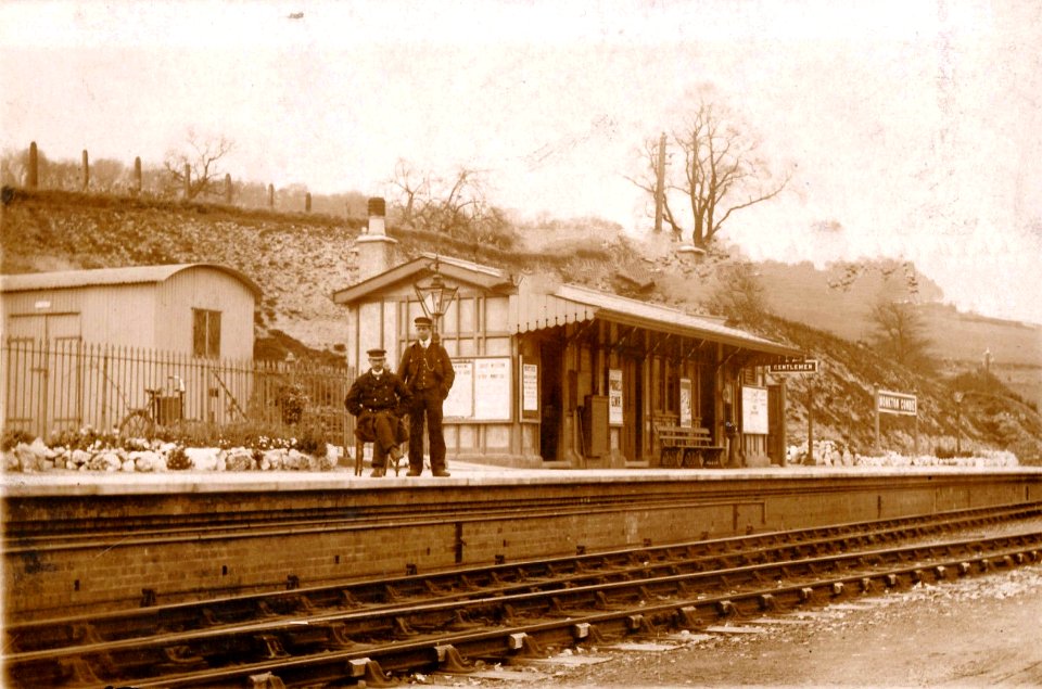 Monkton Combe Halt station (postcard)