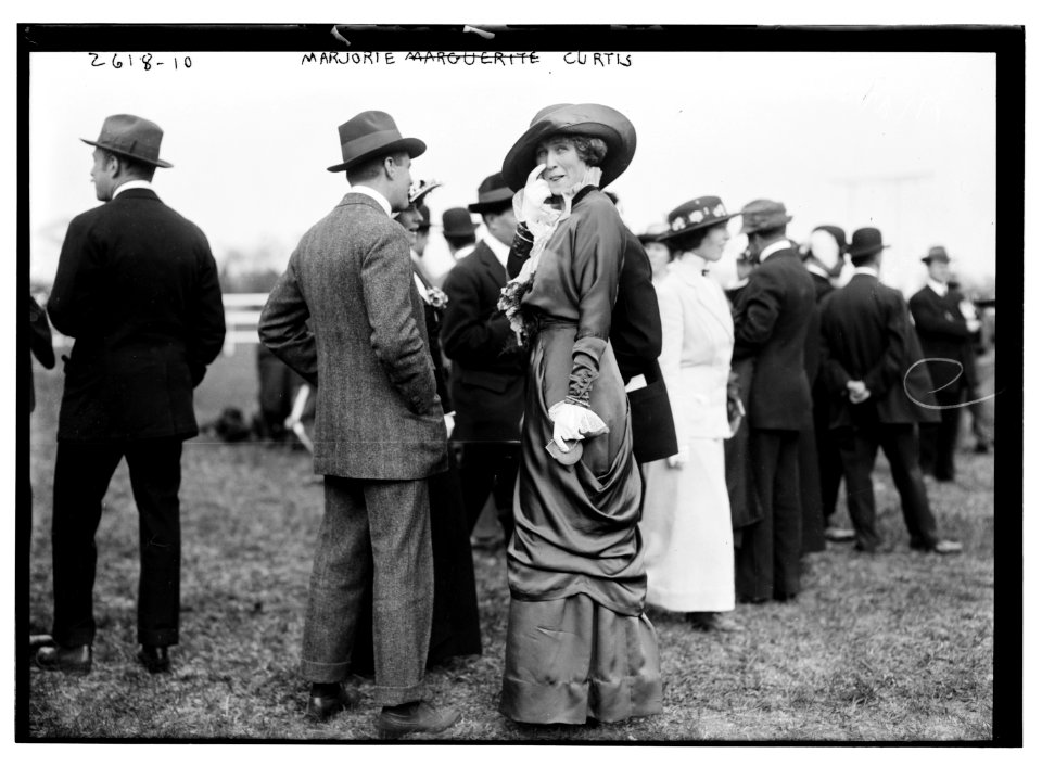 Marjorie Curtis LCCN2014692389