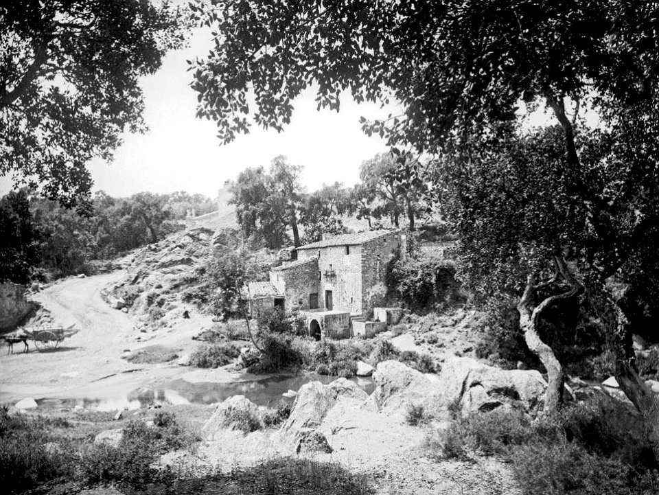 Molí al costat de la riera d'Agullana (Restored)