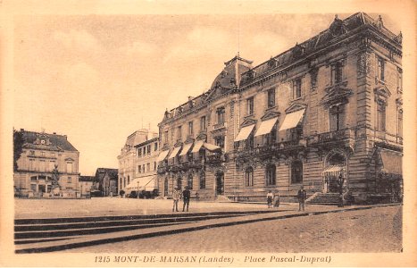 Mont-de-Marsan - Place Pascal-Duprat 1