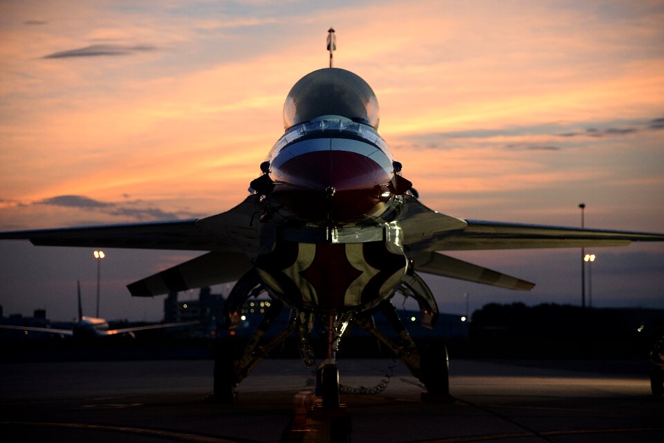 Fighting falcon jet airplane