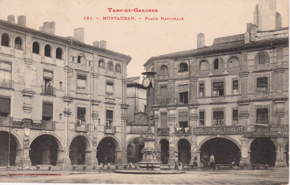 Montauban - Place Nationale (CP Labouche)