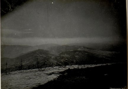 Monte Spiel. Italienisches Trommelfeuer auf Col del Rosso. (BildID 15640203)