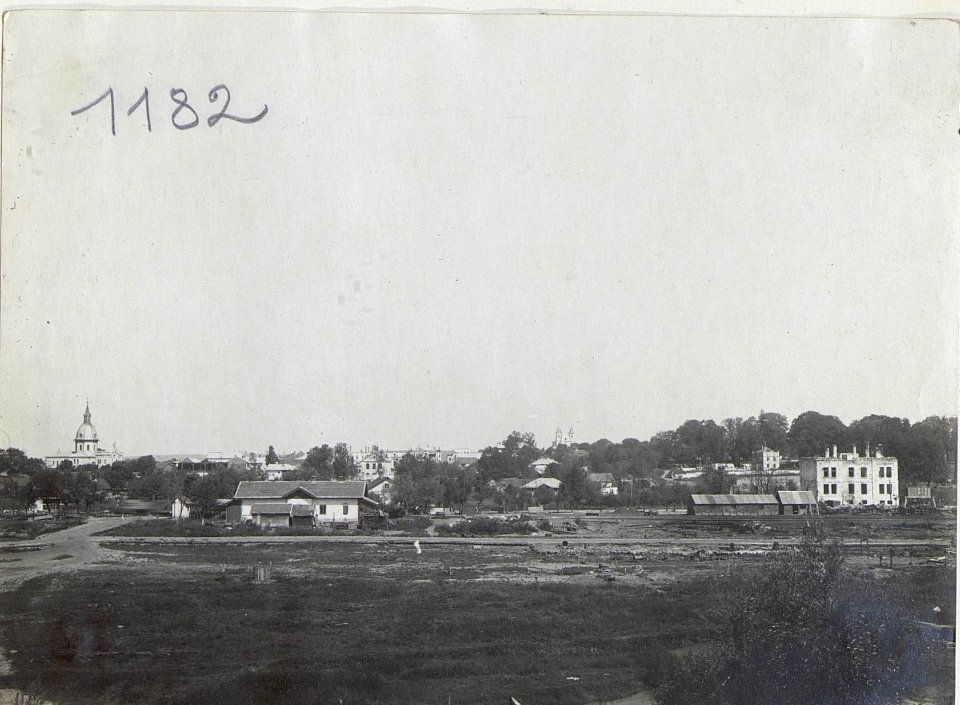 Monasterzyska, Blick von Süd über Bahnhof. (BildID 15730081)