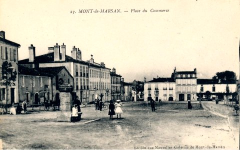 Mont-de-Marsan - Place du Commerce