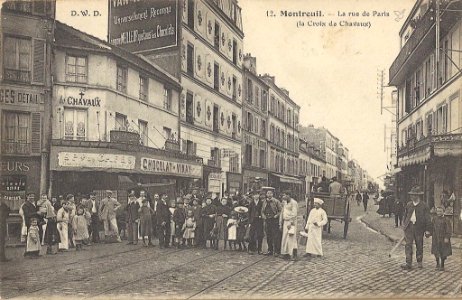 Montreuil.Rue de Paris.Croix de Chavaux