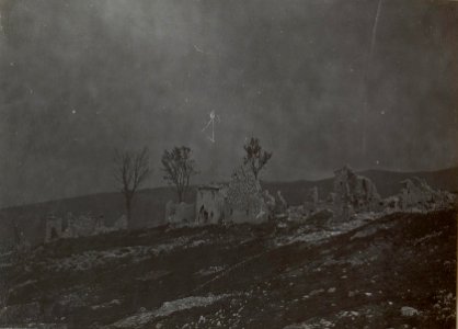Monte Pertica. Zerschossene Alpenhütte. (BildID 15644033)