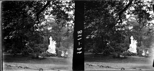Monument del parc Monceau