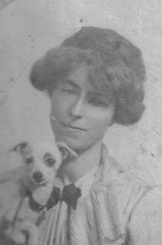 Montgomerie, Miss Viva Seton