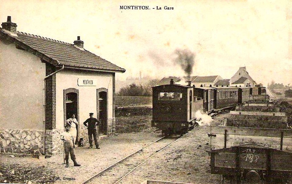 Monthyon (77), train du tramway de Meaux à Dammartin en gare