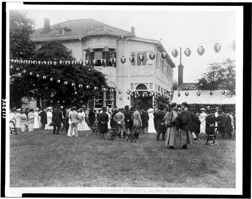 Minister Griscom's garden party LCCN94507486