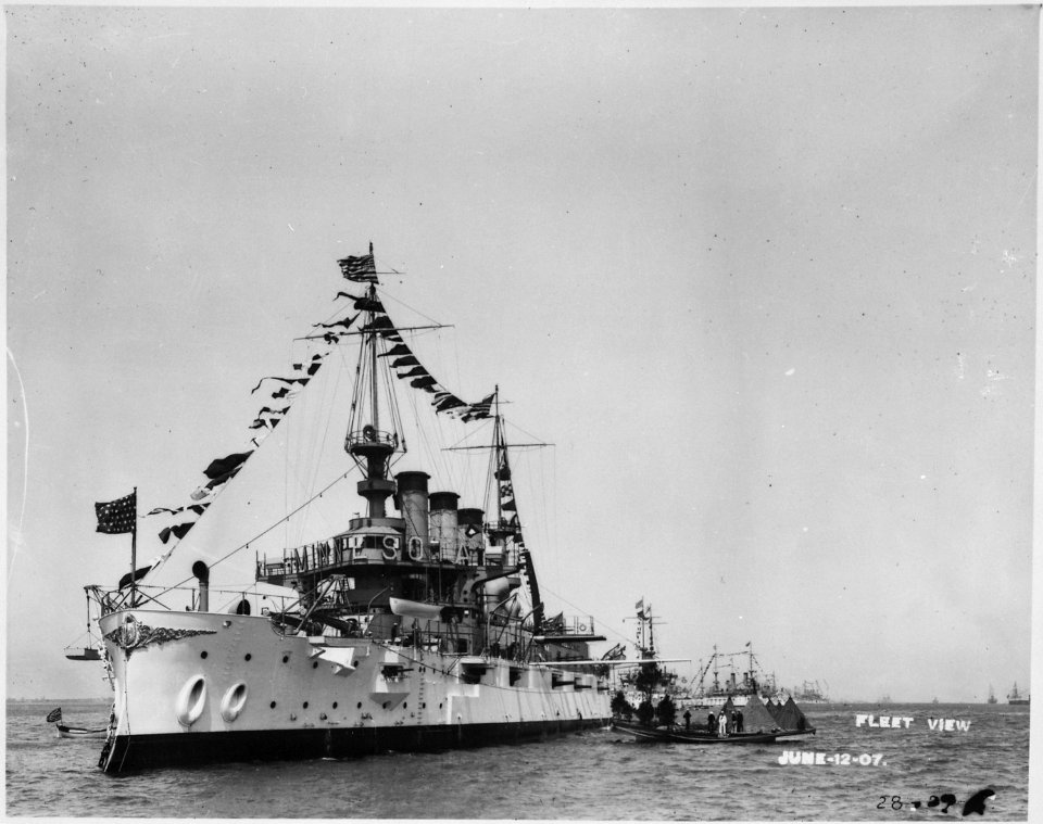 Minnesota (BB22). Port bow, other ships in background, 06-12-1907 - NARA - 512932