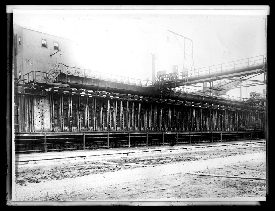 Minnesota By Products Co. coke plant at St. Paul LCCN2016826140