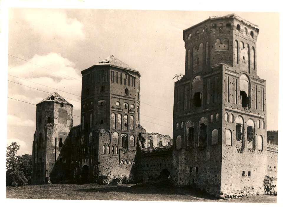 Mirski zamak. Мірскі замак (J. Bułhak, 1925)
