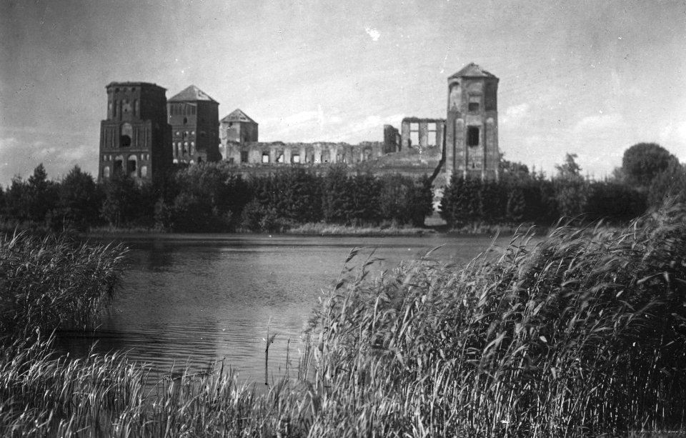 Mirski zamak, Zamkavy. Мірскі замак, Замкавы (J. Bułhak, 1925)